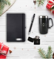 Kişiye Özel Yılbaşı Hediye Siyah Mug -Siyah Çakmak-Siyah Defter- Kalem Set