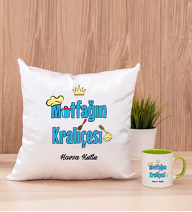 Mutfağın Kraliçesi Kare Yastık ve Yeşil Kupa Bardak