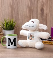 Baş Harfli Yeşil Kupa Bardak ve Peluş Koyun