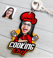 BK Gift Kişiye Özel Bayan Chef Karikatürlü Ahşap Anahtarlık-11 (Çok Renkli)