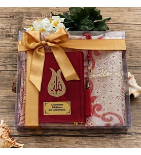 Hediyelik Kadife Kur'an-ı Kerim, Seccade, İnci Tesbih, Asetat Kutulu (26×23) Dini Set (Model 1)