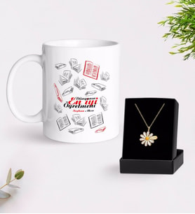 BK Gift Kişiye Özel Dünyanın En İyi Öğretmeni Beyaz Kupa ve Papatya Kolye Hediye Seti-7 (Model 1)
