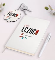 BK Gift Kişiye Özel Eczacı Beyaz Defter Kalem ve Anahtarlık Hediye Seti-3 (Model 1)