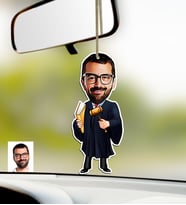 BK Gift Kişiye Özel Bay Hakim Karikatürlü Ahşap Araba Dikiz Ayna Süsü (Çok Renkli)