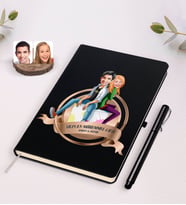BK Gift Kişiye Özel Yılın En Mükemmel Çifti Karikatürlü Siyah Defter ve Kalem Hediye Seti-35