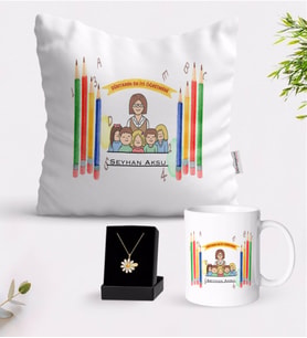 BK Gift Kişiye Özel Dünyanın En İyi Öğretmeni Beyaz Kupa Yastık ve İsimli Papatya Kolye Hediye Seti-19 (Model 1)