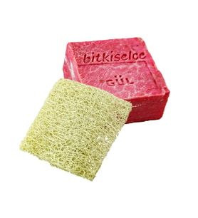 Bitkiselce El Yapımı Doğal Kabak Lifli Gül Sabunu 125 gr. 1 kalıp sabun