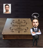 Kişiye Özel Öğretmen Karikatürlü  Ahşap Anahtarlık Kutulu Bay-12