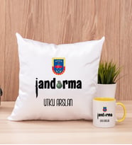 Jandarma Kare Yastık ve Sarı Kupa Bardak