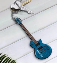 BK Gift Kişiye Özel İsimli Elektro Gitar Enstrüman Ahşap Anahtarlık-1 (Beyaz)