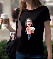 BK Gift Kişiye Özel Ev Hanımı Karikatürlü Siyah T-Shirt-2