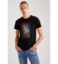 DeFacto Stranger Things Lisanslı Slim Fit Bisiklet Yaka Tişört R7211AZ20SM (Siyah)