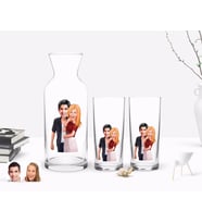 BK Gift Kişiye Özel Renkli Baskılı Sevgililer Karikatürlü İkili Rakı Bardağı ve Karaf Hediye Seti-90 (Model 1)