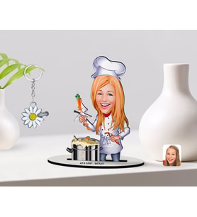 BK Gift Kişiye Özel Kadın Chef Karikatürlü 3D Ahşap Biblo ve İsimli Silver Papatya Anahtarlık-1 (Model 1)