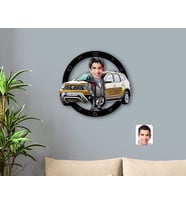 BK Gift Kişiye Özel Plakalı Erkek Dacia Duster Karikatürlü Ahşap Duvar Saati-1 (Beyaz)