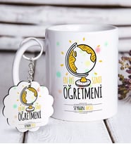 BK Gift Kişiye Özel En İyi Sınıf Öğretmeni Beyaz Kupa ve Anahtarlık Hediye Seti-4 (Model 1)