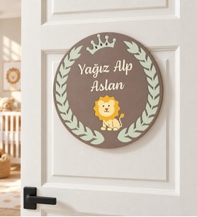 Aslan Figürlü Bebek Ahşap Kapı Süsü