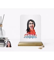 BK Gift Kişiye Özel İsimli Kadın Karikatürlü Ahşap Standlı Çerçeve-1 (Beyaz)