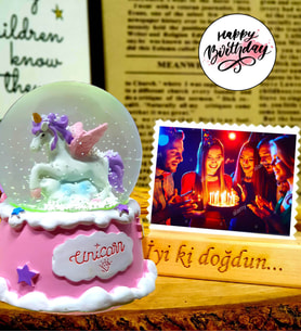 Kişiye Özel İyi Ki Doğdun Fotoğraflı Işıklı Sihirli Unicorn Kar Küresi