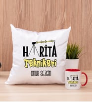 Harita Teknikeri Kare Yastık ve Kırmızı Kupa Bardak