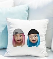 Emoji Kız Arkadaş Stiker Yastığı