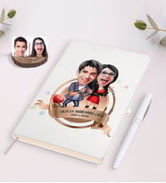 BK Gift Kişiye Özel Yılın En Mükemmel Çifti Karikatürlü Beyaz Defter ve Kalem Hediye Seti-1