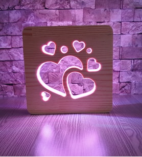 Sevgililer Günü Hediyesi Kalpler Ahşap Gece Lambası 16 Renkli Led Lamba