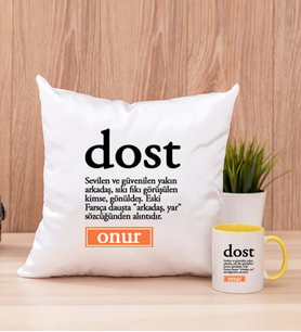 Dost Kelime Anlamı Kare Yastık ve Sarı Kupa Bardak