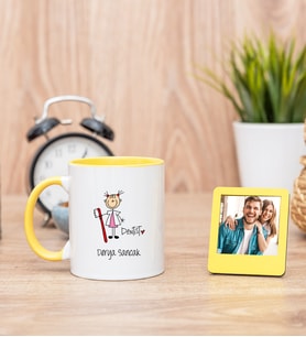 Bayan Diş Hekimi Karikatürü Sarı Kupa Bardak ve Sarı Mini Fotoğraf Çerçevesi