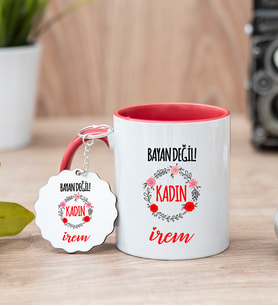Bayan Değil Kadın Kırmızı Kupa Bardak Ve Anahtarlık Set