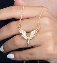 Gold Renk Kaplama Taşlı Sarı Mikail Meleği Kadın Kolye bbk19s