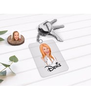 BK Gift Kişiye Özel Kadın Model Karikatürlü Şeffaf Pleksi Anahtarlık-2 (Beyaz)