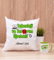 Teknoloji ve Tasarım Öğretmeni Kare Yastık ve Yeşil Kupa Bardak