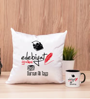 Edebiyat Öğretmeni Kare Yastık ve Siyah Kupa Bardak