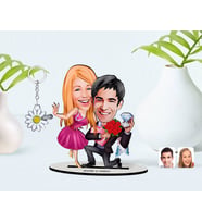 BK Gift Kişiye Özel Sevgililer Karikatürlü 3D Ahşap Biblo ve İsimli Silver Papatya Anahtarlık-9 (Model 1)