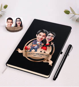 BK Gift Kişiye Özel Yılın En Mükemmel Çifti Karikatürlü Siyah Defter ve Kalem Hediye Seti-1