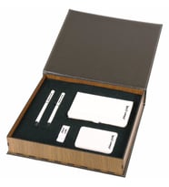 Wings Opsia Beyaz Hediyelik Set  İsme Özel  5000mAh. Powerbank + Not Defteri + 16Gb. Usb Bellek + Roller + Tükenmez Kalem Set  Hepsi İsme Özel (Renksiz)