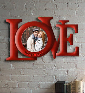 BK Gift Kişiye Özel Love Tasarımlı Ahşap Duvar Saati  1