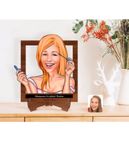 BK Gift Kişiye Özel Kadınlar Günü Dünyanın En Güzel Kadını Karikatürlü Ahşap Standlı 3D Biblo-27 (Beyaz)