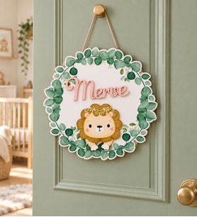 Gifties Yeşil Yapraklı ve Aslan Yavrusu Temalı Kişiye Özel Kapı Süsü