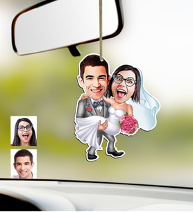 BK Gift Kişiye Özel Evleniyoruz Karikatürlü Ahşap Araba Dikiz Ayna Süsü-7 (Çok Renkli)