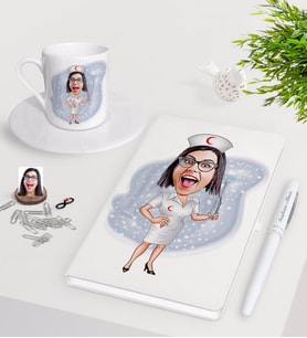 BK Gift Kişiye Özel Hemşire Karikatürlü Beyaz Defter Kalem Türk Kahvesi Fincanı Seti-1 (Model 1)