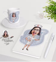 BK Gift Kişiye Özel Hemşire Karikatürlü Beyaz Defter Kalem Türk Kahvesi Fincanı Seti-1 (Model 1)