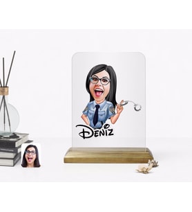 BK Gift Kişiye Özel Kadın Polis Karikatürlü Ahşap Standlı Çerçeve (Beyaz)