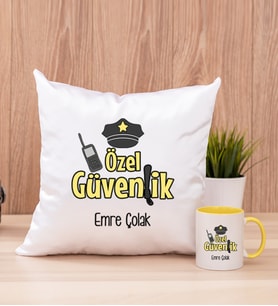 Özel Güvenlik Kare Yastık ve Sarı Kupa Bardak