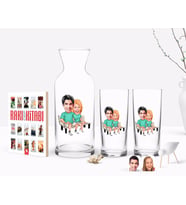 BK Gift Kişiye Özel Renkli Baskılı Sevgililer Karikatürlü İkili Rakı Bardağı Karaf ve Cep Kitabı Hediye Seti-55 (Model 1)