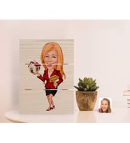 BK Gift Kişiye Özel Kadın Emlakçı Karikatürlü Otantik Masaüstü Ahşap Palet Çerçeve-2 (Beyaz)