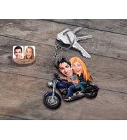 BK Gift Kişiye Özel Motorcu Sevgililer Karikatürlü Ahşap Anahtarlık-1 (Beyaz)