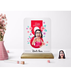 BK Gift Kişiye Özel 8 Mart Kadınlar Günü Karikatürlü Ahşap Standlı Çerçeve-3 (Beyaz)