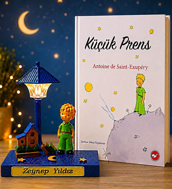 Kişiye Özel Küçük Prens Özel Masa Lambası Ve Küçük Prens Kitabı Arkadaşa Hediye